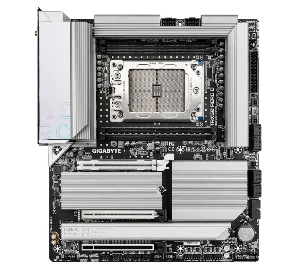 2x PCIe x16 slots