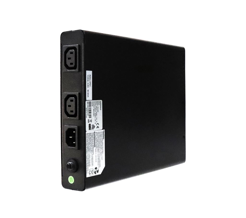 2x IEC Outputs